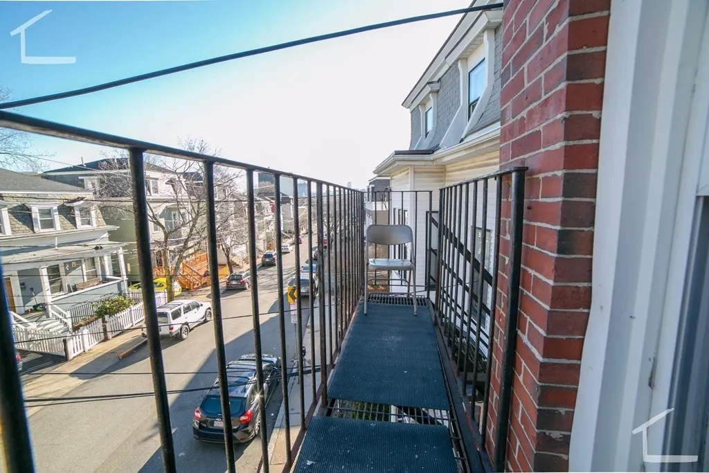 Studio bed, 1 bath apartment for rent at 26 Pinckney St Unit 3, East Somerville — photo 13 of 19