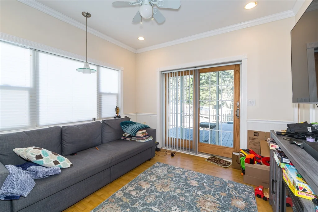 7 bed, 2 bath apartment for rent at 26 Pine St Unit 26, Natick — photo 5 of 34