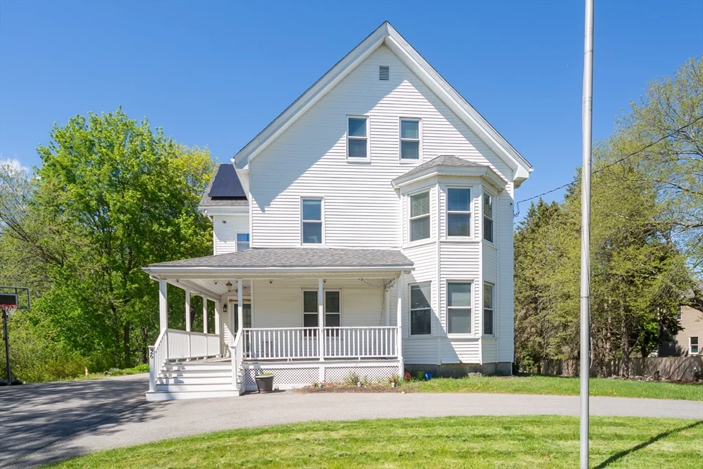7 bed, 2 bath apartment for rent at 26 Pine St Unit 26, Natick — photo 11 of 34