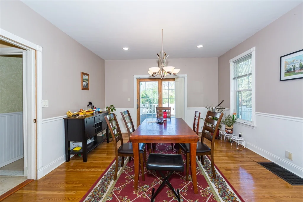 7 bed, 2 bath apartment for rent at 26 Pine St Unit 26, Natick — photo 28 of 34