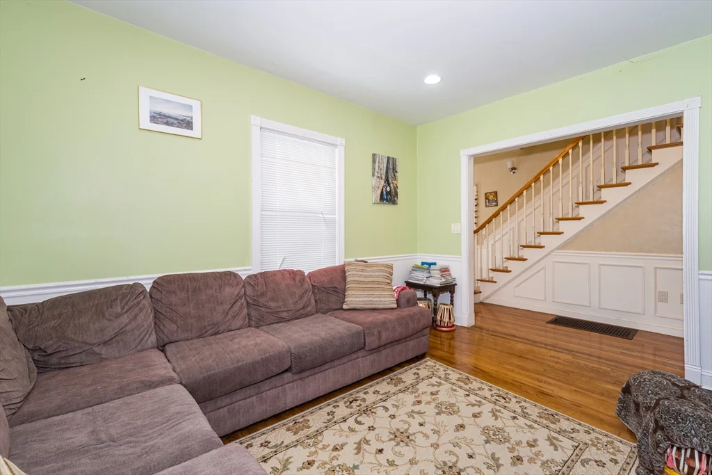 7 bed, 2 bath apartment for rent at 26 Pine St Unit 26, Natick — photo 31 of 34