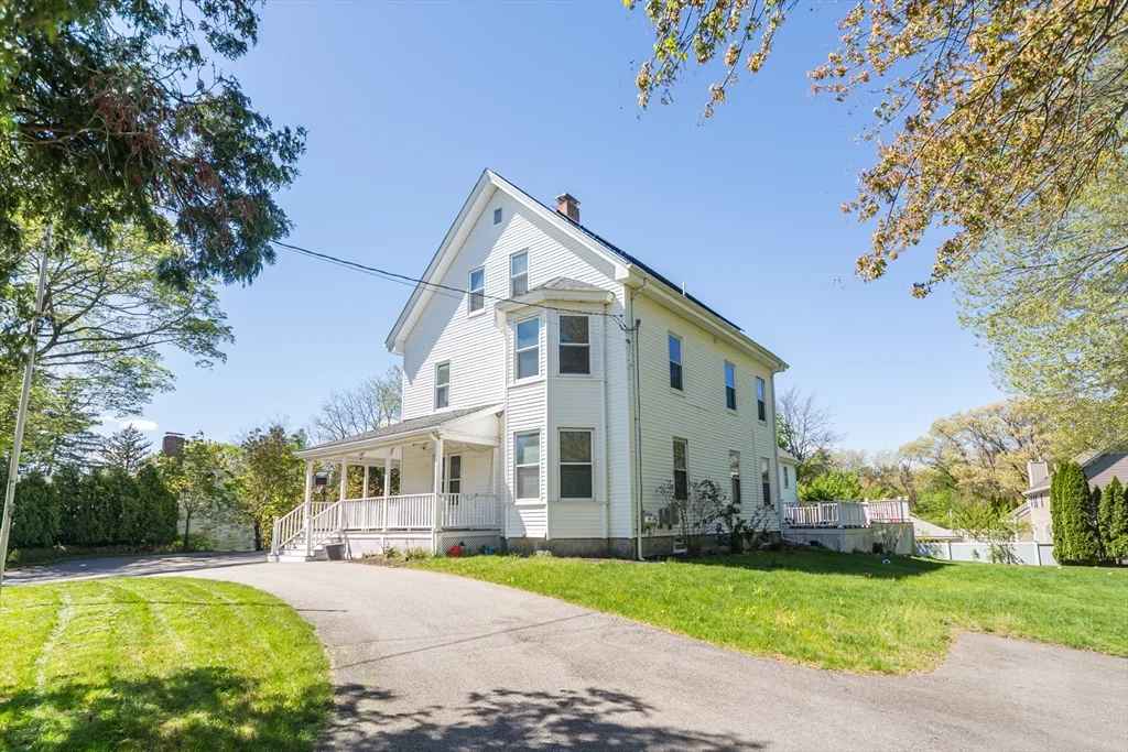 7 bed, 2 bath apartment for rent at 26 Pine St Unit 26, Natick — photo 10 of 34