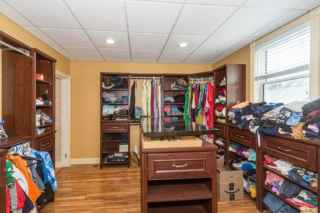 7 bed, 2 bath apartment for rent at 26 Pine St Unit 26, Natick — photo 9 of 34