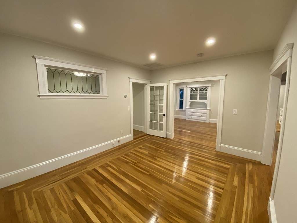 4 bed, 2 bath apartment for rent at 26 Playstead Rd Unit 2, Newton Corner — photo 5 of 27