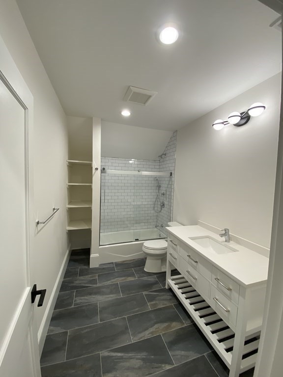 4 bed, 2 bath apartment for rent at 26 Playstead Rd Unit 2, Newton Corner — photo 14 of 27