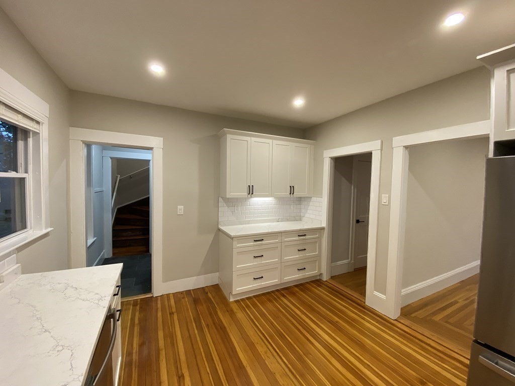 4 bed, 2 bath apartment for rent at 26 Playstead Rd Unit 2, Newton Corner — photo 3 of 27