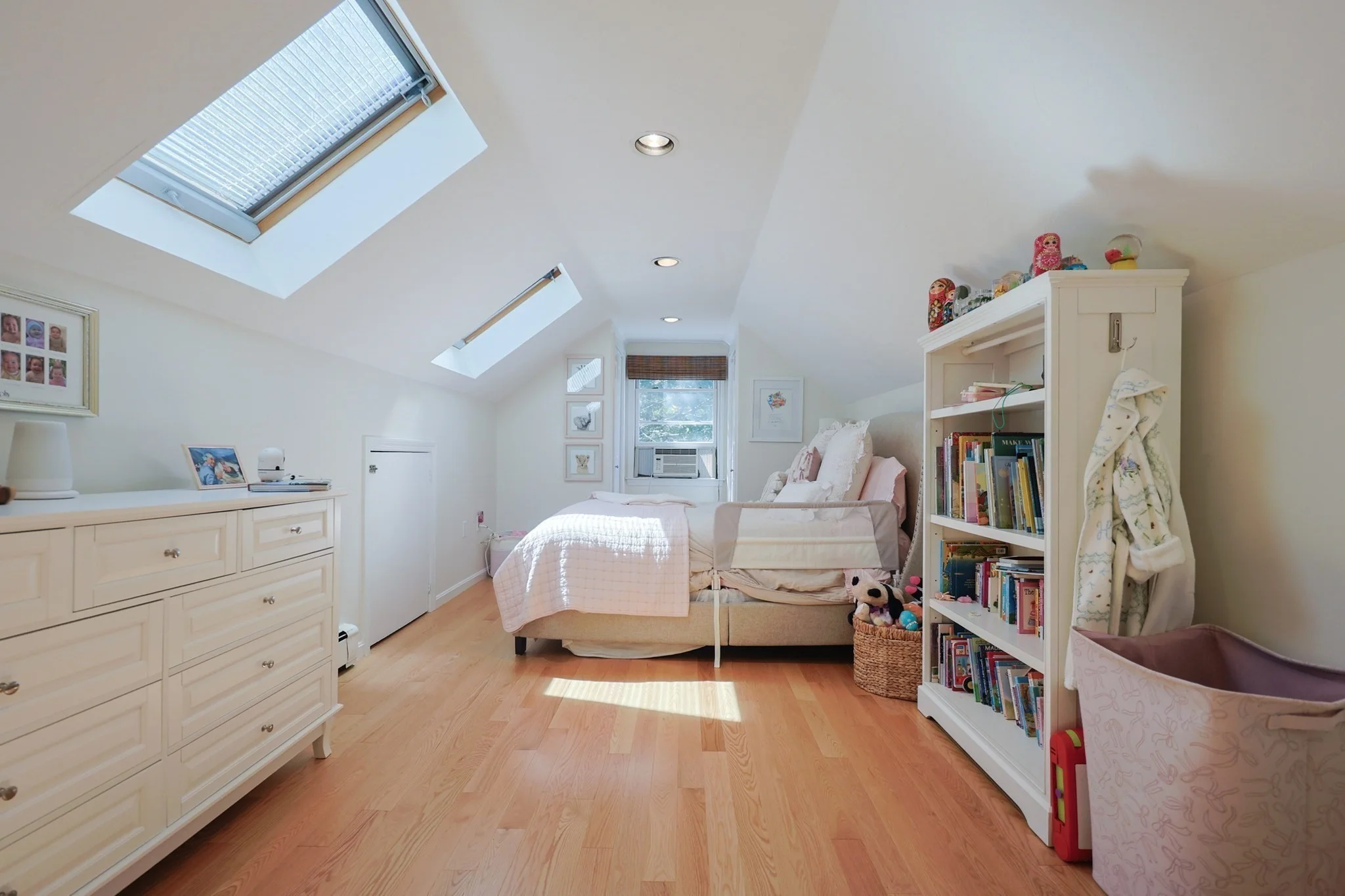 2 bed, 2 bath apartment for rent at 26 Pleasant St Unit B, Wellesley — photo 15 of 23