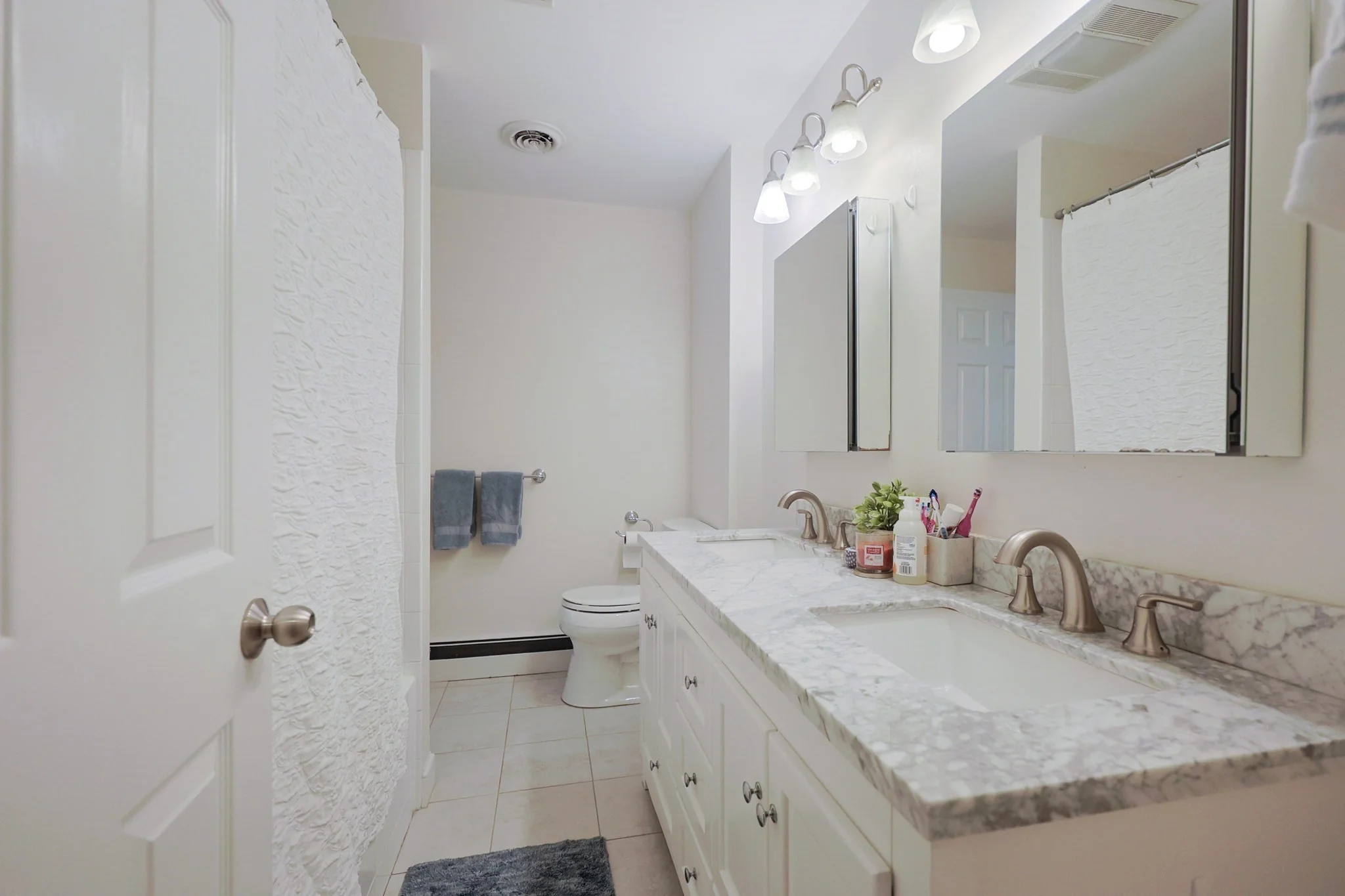 2 bed, 2 bath apartment for rent at 26 Pleasant St Unit B, Wellesley — photo 11 of 23