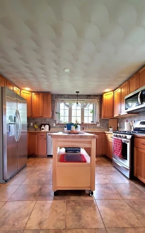 3 bed, 2 bath apartment for rent at 26 Purchase St, Rehoboth — photo 9 of 34