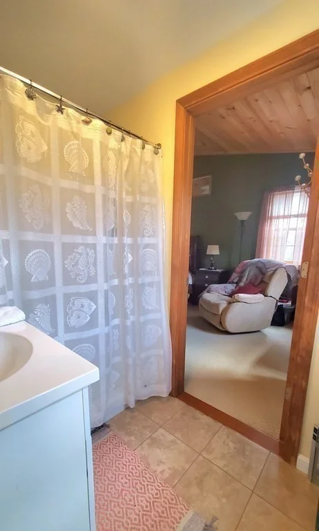 3 bed, 2 bath apartment for rent at 26 Purchase St, Rehoboth — photo 18 of 34