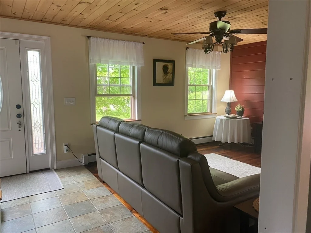 3 bed, 2 bath apartment for rent at 26 Purchase St Unit 1, Rehoboth — photo 13 of 42