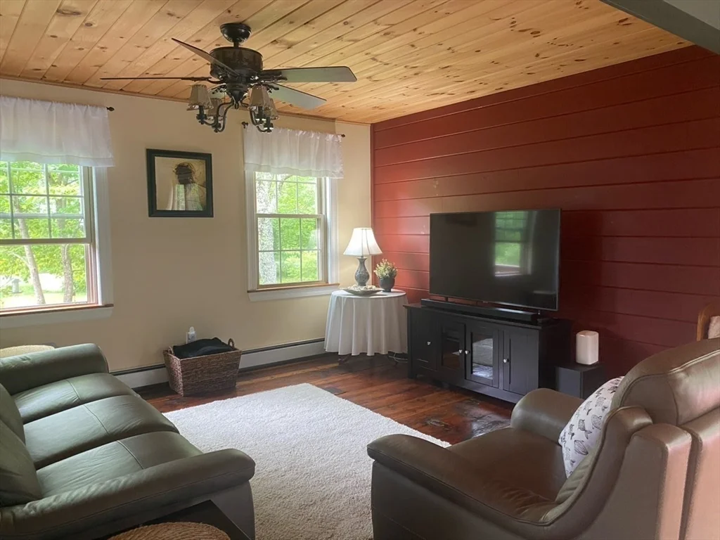 3 bed, 2 bath apartment for rent at 26 Purchase St Unit 1, Rehoboth — photo 12 of 42