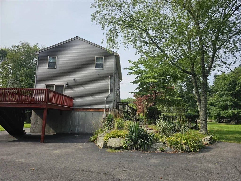 3 bed, 2 bath apartment for rent at 26 Purchase St Unit 1, Rehoboth — photo 4 of 42