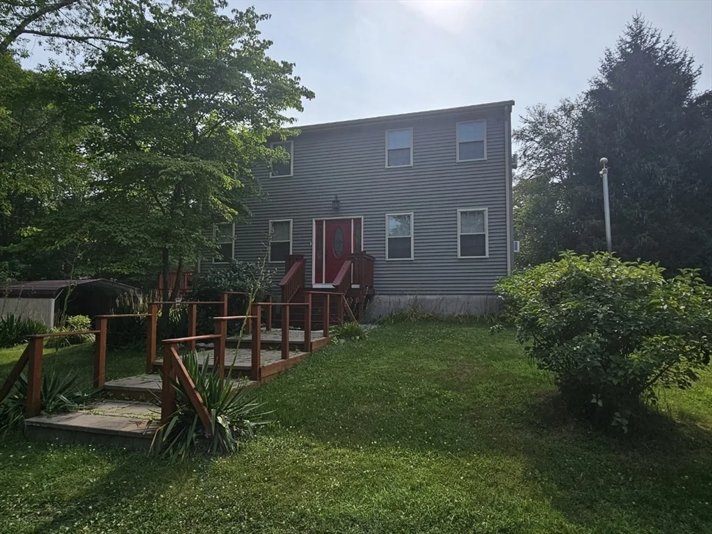 3 bed, 2 bath apartment for rent at 26 Purchase St Unit 1, Rehoboth — photo 2 of 42