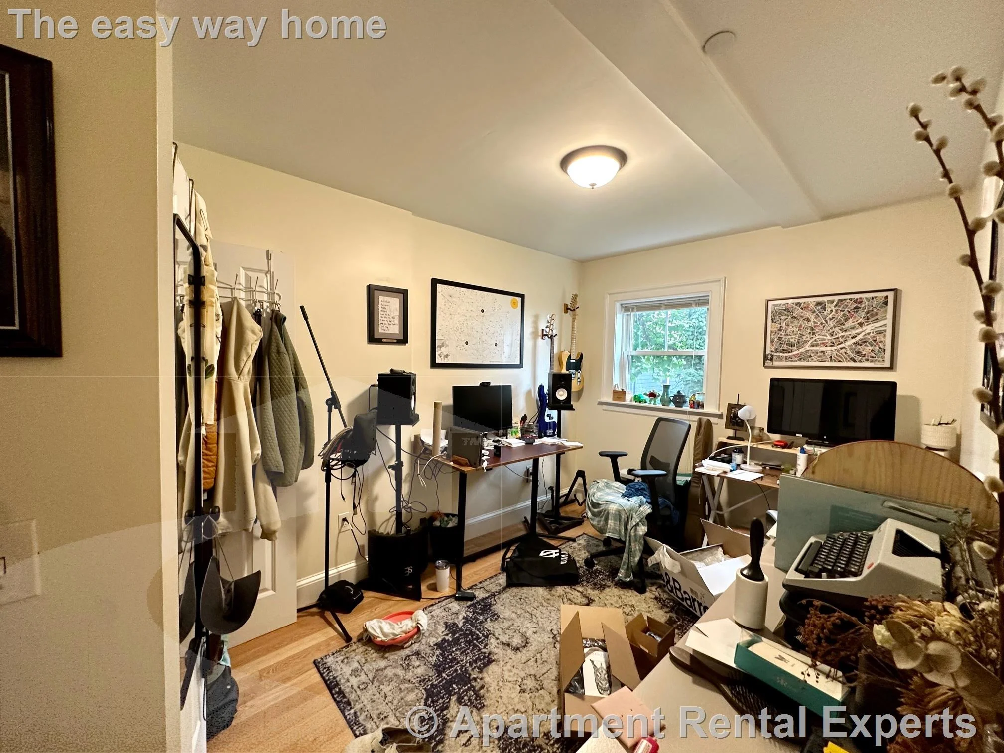 2 bed, 1 bath apartment for rent at 26 Putnam St Unit 1, Spring Hill — photo 4 of 11
