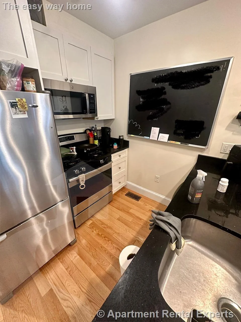 2 bed, 1 bath apartment for rent at 26 Putnam St Unit 1, Spring Hill — photo 2 of 11