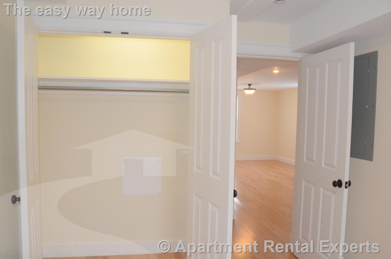 2 bed, 1 bath apartment for rent at 26 Putnam St Unit 4, Spring Hill — photo 6 of 11