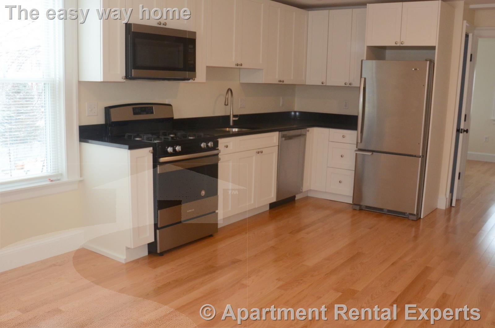 2 bed, 1 bath apartment for rent at 26 Putnam St Unit 4, Spring Hill — photo 3 of 11