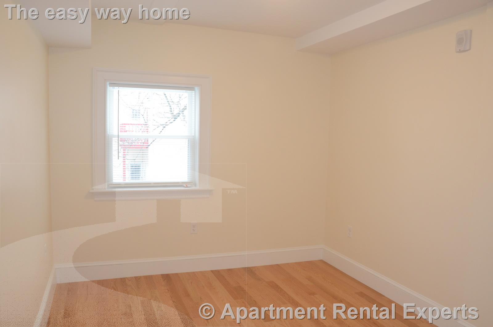 2 bed, 1 bath apartment for rent at 26 Putnam St Unit 4, Spring Hill — photo 5 of 11