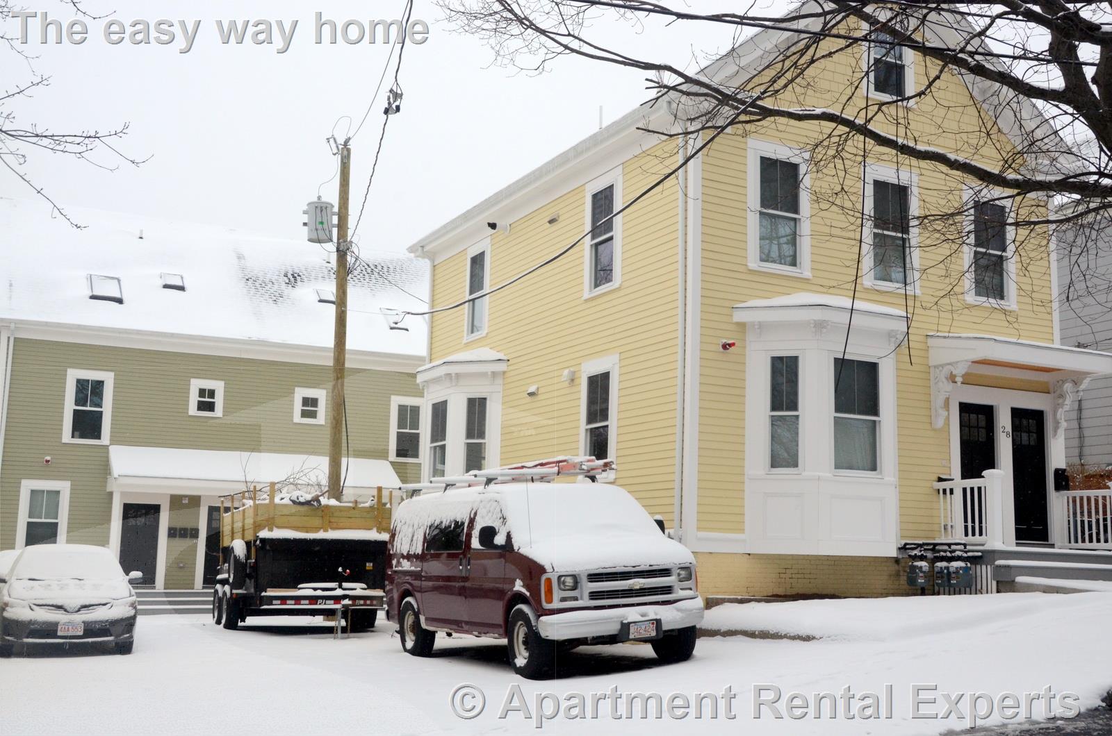 2 bed, 1 bath apartment for rent at 26 Putnam St Unit 4, Spring Hill