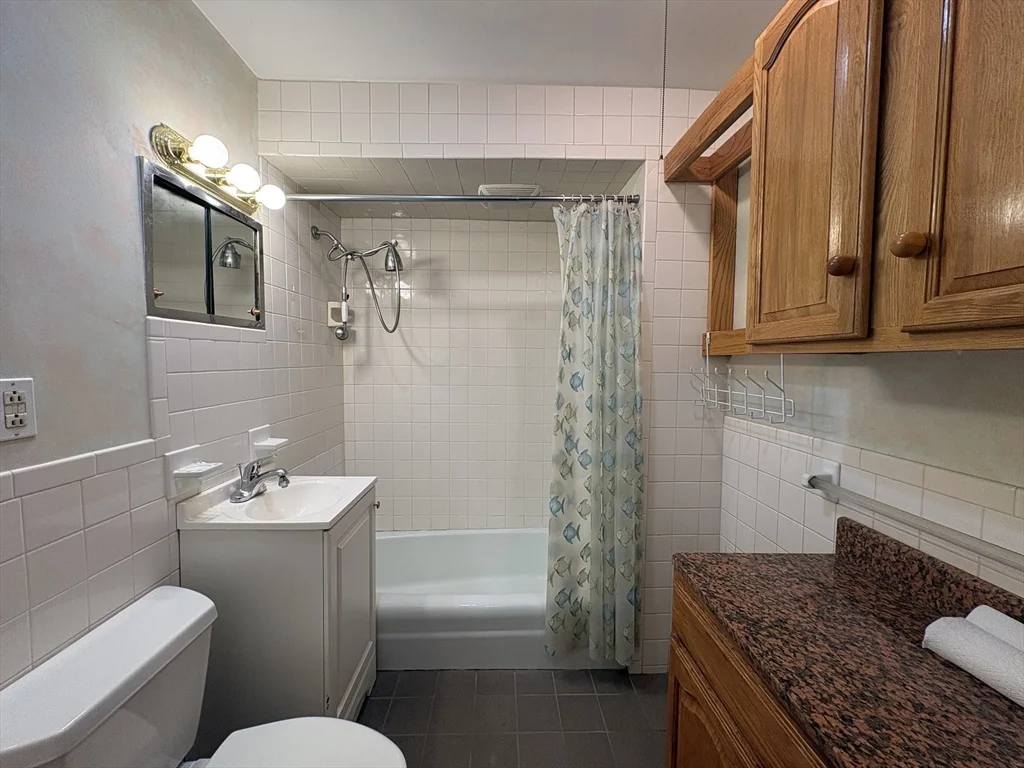2 bed, 1 bath apartment for rent at 26 Saint James St Unit 26, Newton — photo 9 of 13