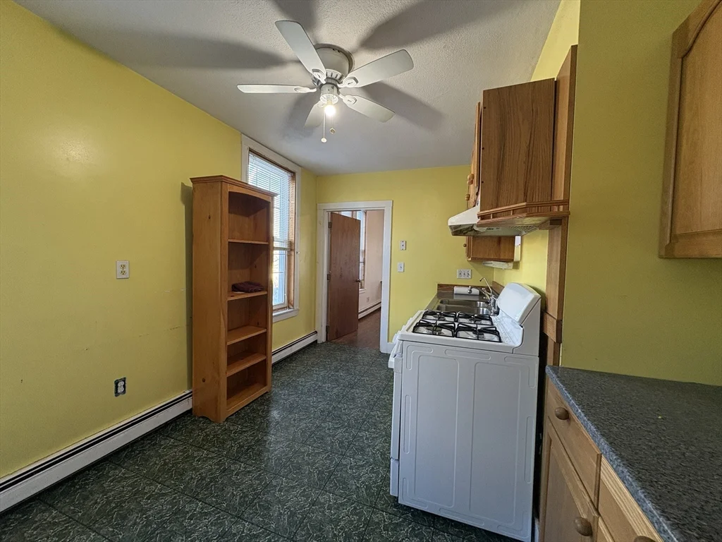 2 bed, 1 bath apartment for rent at 26 Saint James St Unit 26, Newton — photo 4 of 13