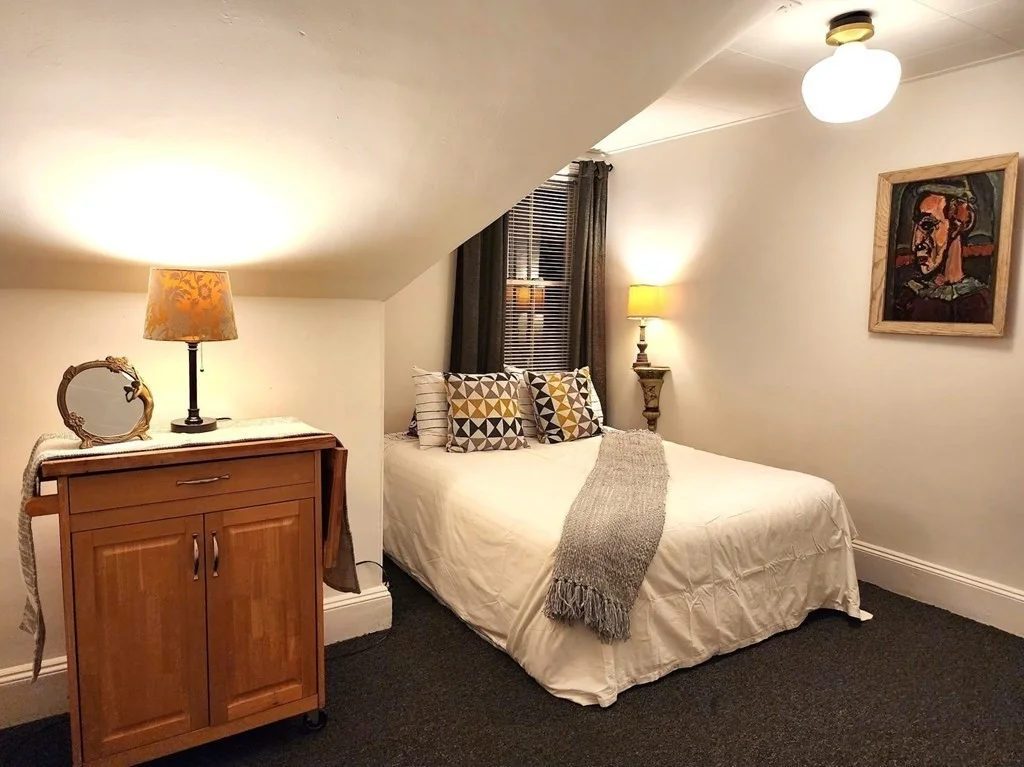 2 bed, 1 bath apartment for rent at 26 Saxton St Unit 3, Dorchester — photo 3 of 14