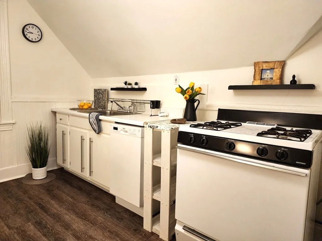 2 bed, 1 bath apartment for rent at 26 Saxton St Unit 3, Dorchester — photo 9 of 14