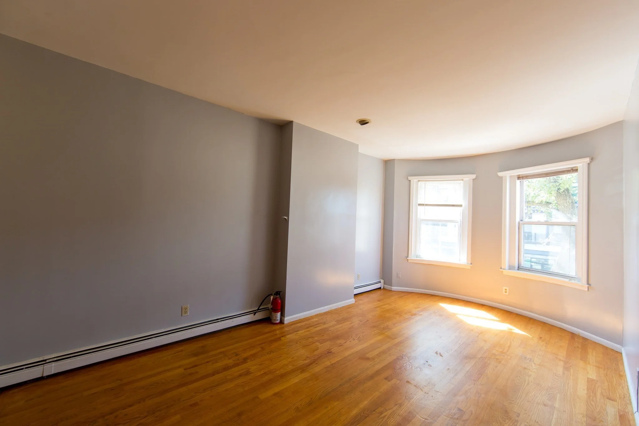 3 bed, 1 bath apartment for rent at 26 South Huntington Ave Unit 2, Coolidge Corner — photo 2 of 11