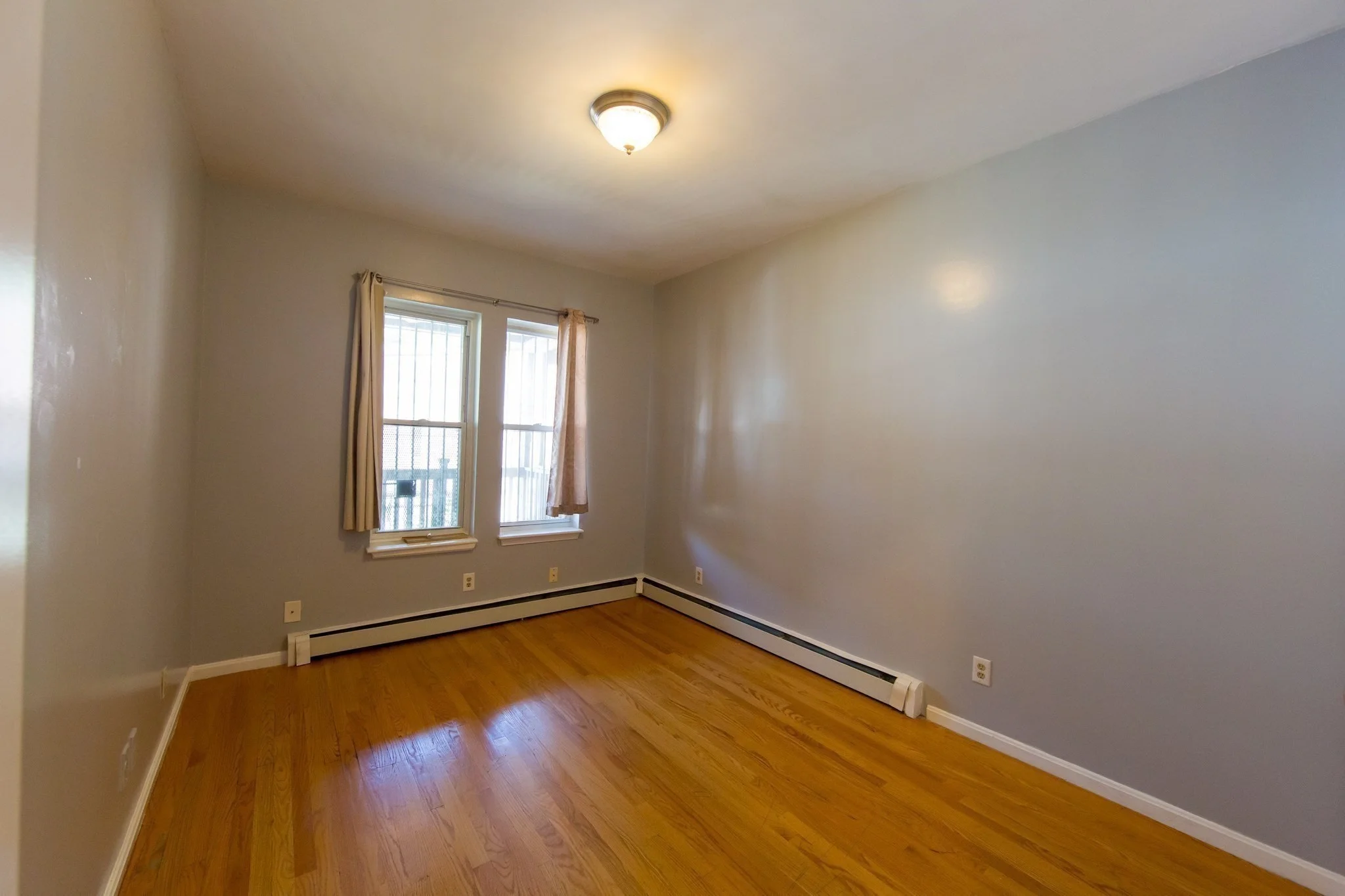 3 bed, 1 bath apartment for rent at 26 South Huntington Ave Unit 2, Coolidge Corner — photo 5 of 11