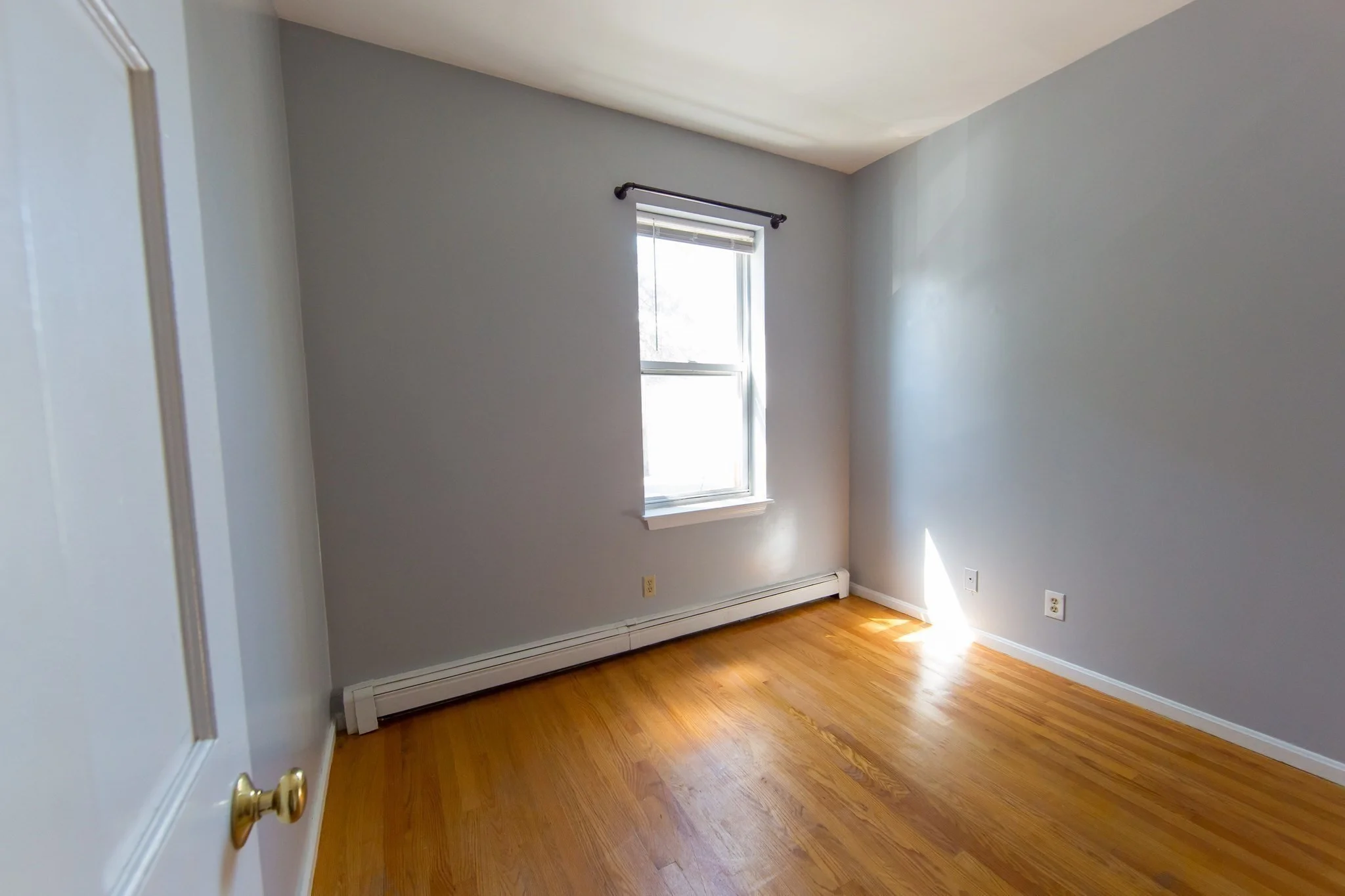 3 bed, 1 bath apartment for rent at 26 South Huntington Ave Unit 2, Coolidge Corner — photo 6 of 11