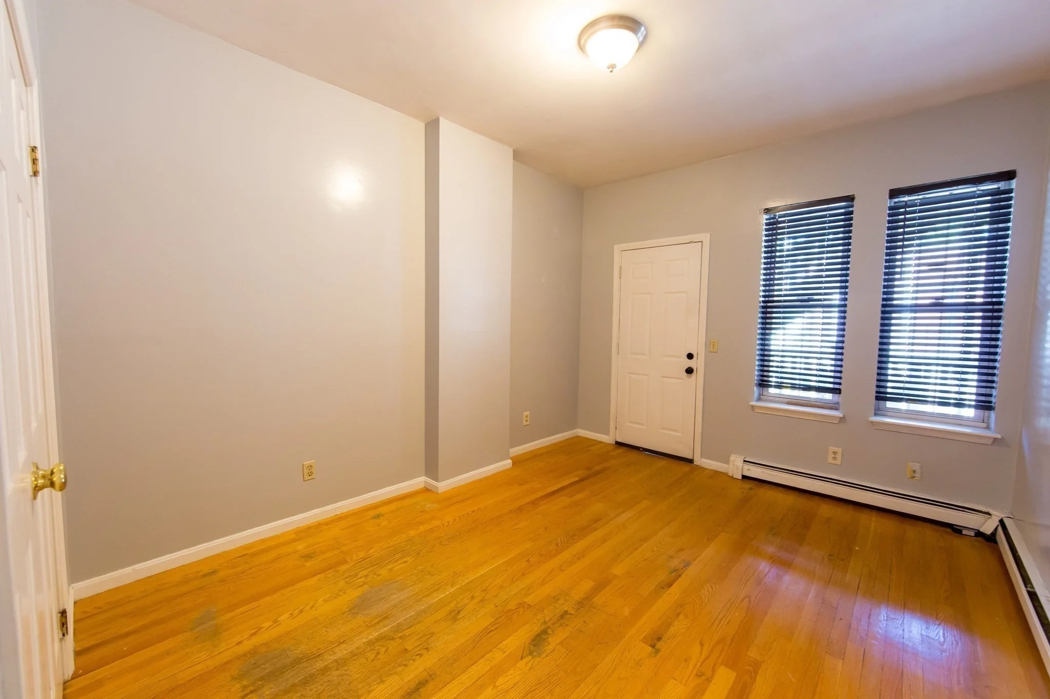 3 bed, 1 bath apartment for rent at 26 South Huntington Ave Unit 2, Coolidge Corner — photo 4 of 11