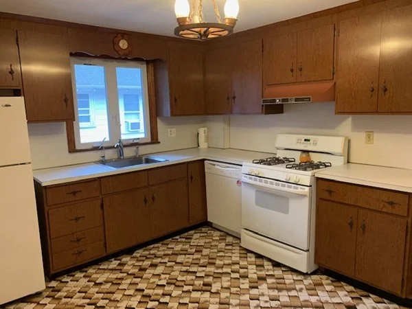 2 bed, 1 bath apartment for rent at 26 Springfield St Unit 2, Watertown — photo 21 of 24
