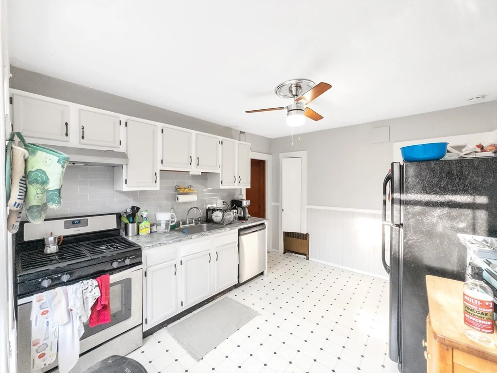 3 bed, 1 bath apartment for rent at 26 St Rose St Unit 1, Jamaica Plain — photo 3 of 40