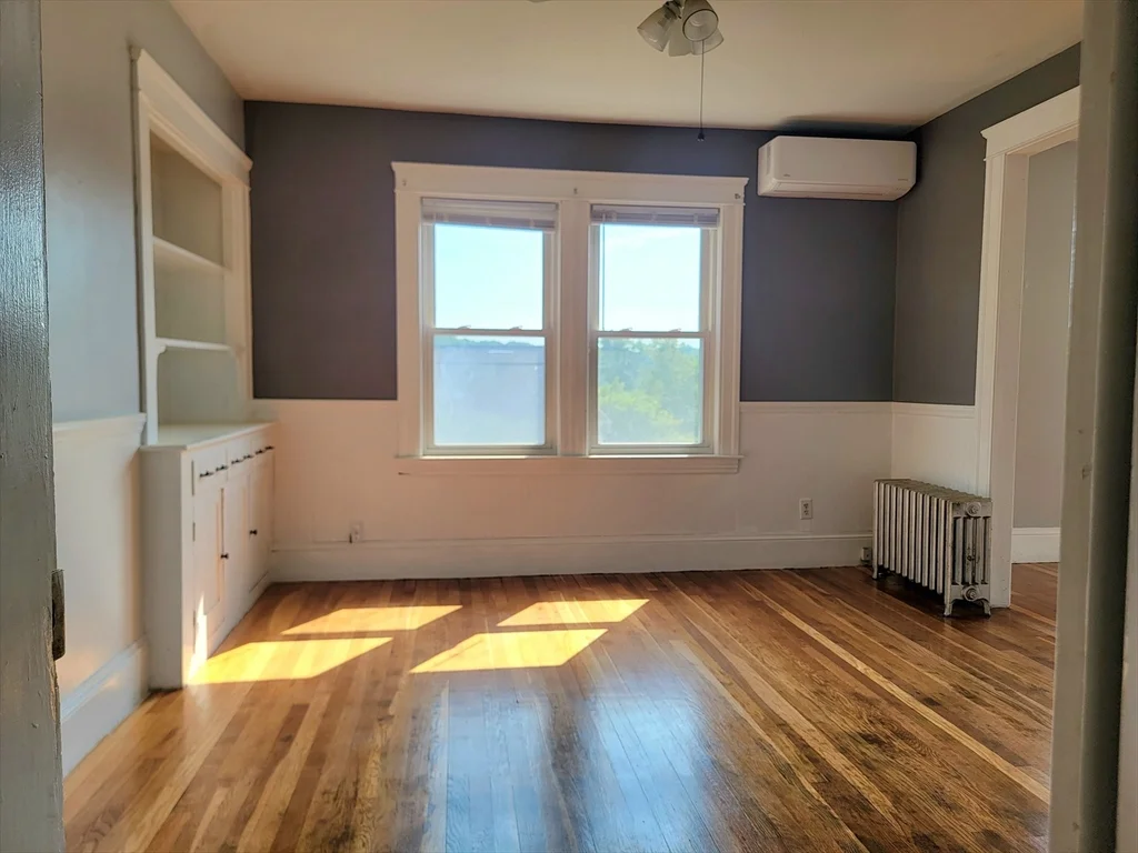 2 bed, 1 bath apartment for rent at 26 Stebbins St Unit 2, Worcester — photo 3 of 13