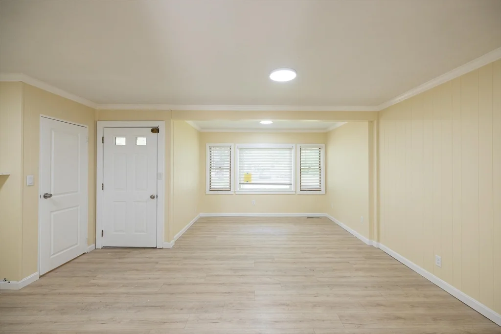 3 bed, 2 bath apartment for rent at 26 Steven Rd, Westborough — photo 7 of 25
