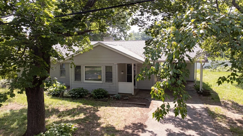 3 bed, 2 bath apartment for rent at 26 Steven Rd, Westborough — photo 4 of 25