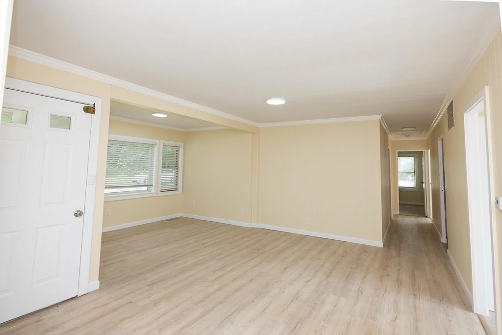 3 bed, 2 bath apartment for rent at 26 Steven Rd, Westborough — photo 5 of 25