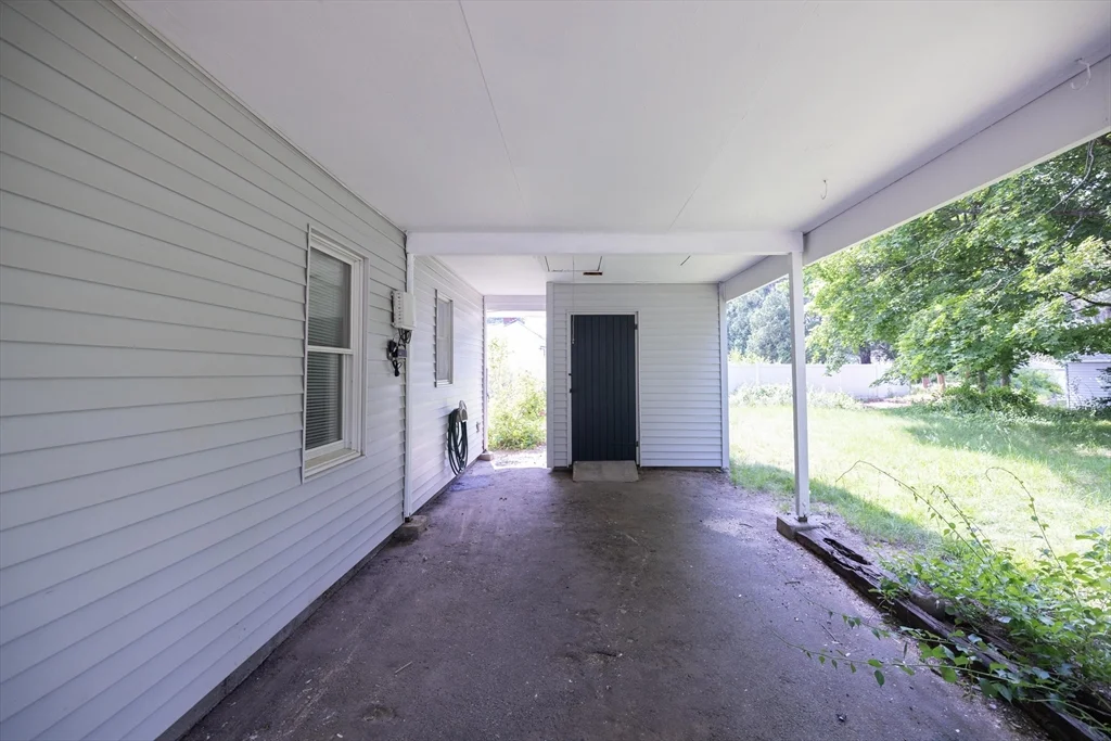 3 bed, 2 bath apartment for rent at 26 Steven Rd, Westborough — photo 3 of 25