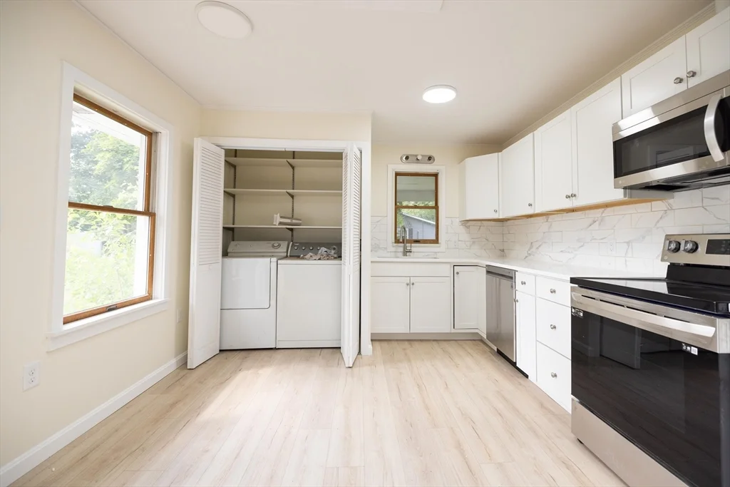 3 bed, 2 bath apartment for rent at 26 Steven Rd, Westborough — photo 9 of 25