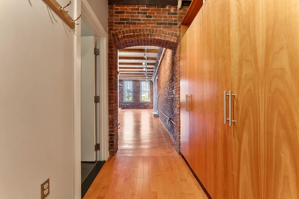 Studio bed, 1 bath apartment for rent at 26 Stillman St Unit 3-5, North End — photo 12 of 27