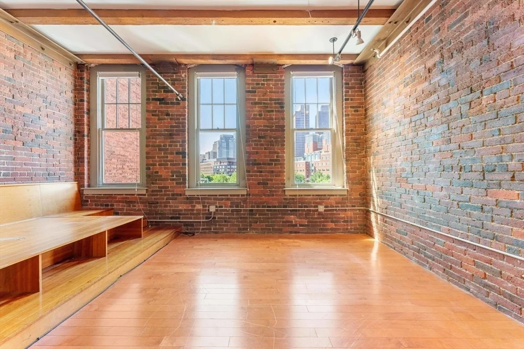 Studio bed, 1 bath apartment for rent at 26 Stillman St Unit 3-5, North End — photo 7 of 27