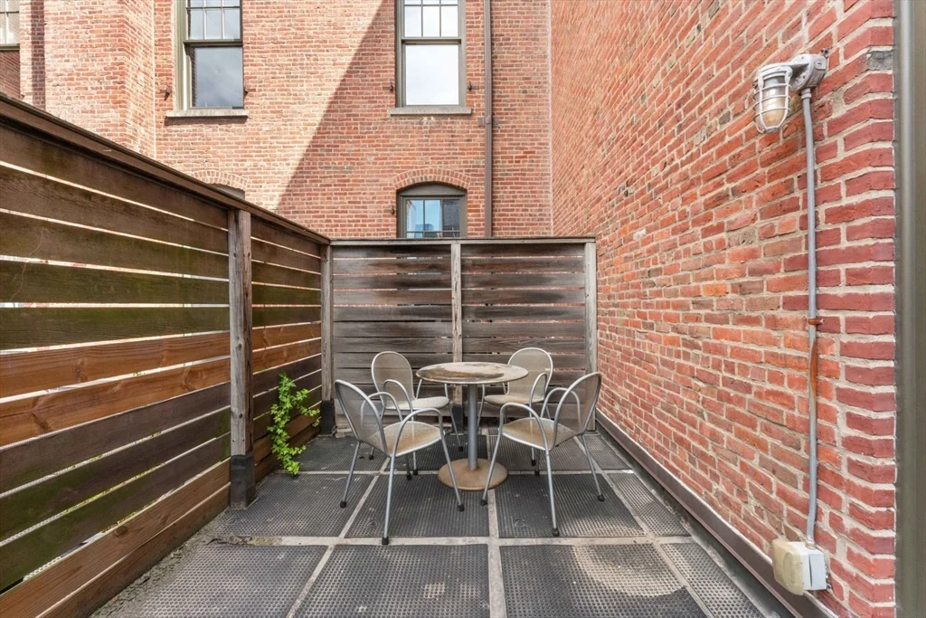 Studio bed, 1 bath apartment for rent at 26 Stillman St Unit 3-5, North End — photo 15 of 27