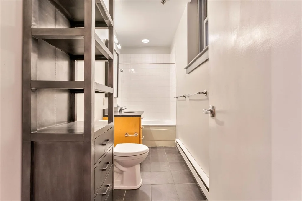 Studio bed, 1 bath apartment for rent at 26 Stillman St Unit 3-5, North End — photo 14 of 27