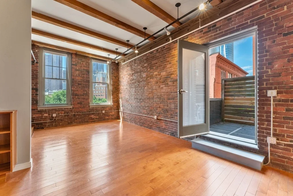 Studio bed, 1 bath apartment for rent at 26 Stillman St Unit 3-5, North End — photo 10 of 27