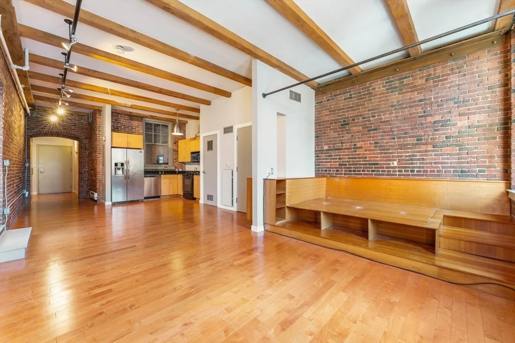 Studio bed, 1 bath apartment for rent at 26 Stillman St Unit 3-5, North End — photo 9 of 27