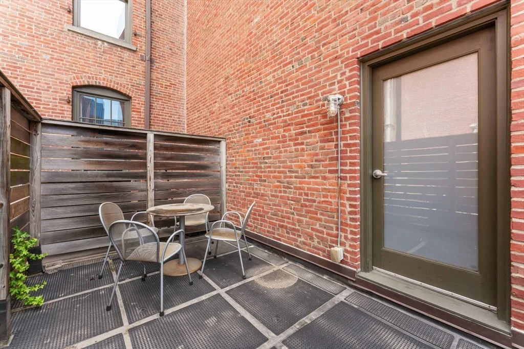 Studio bed, 1 bath apartment for rent at 26 Stillman St Unit 3-5, North End — photo 16 of 27