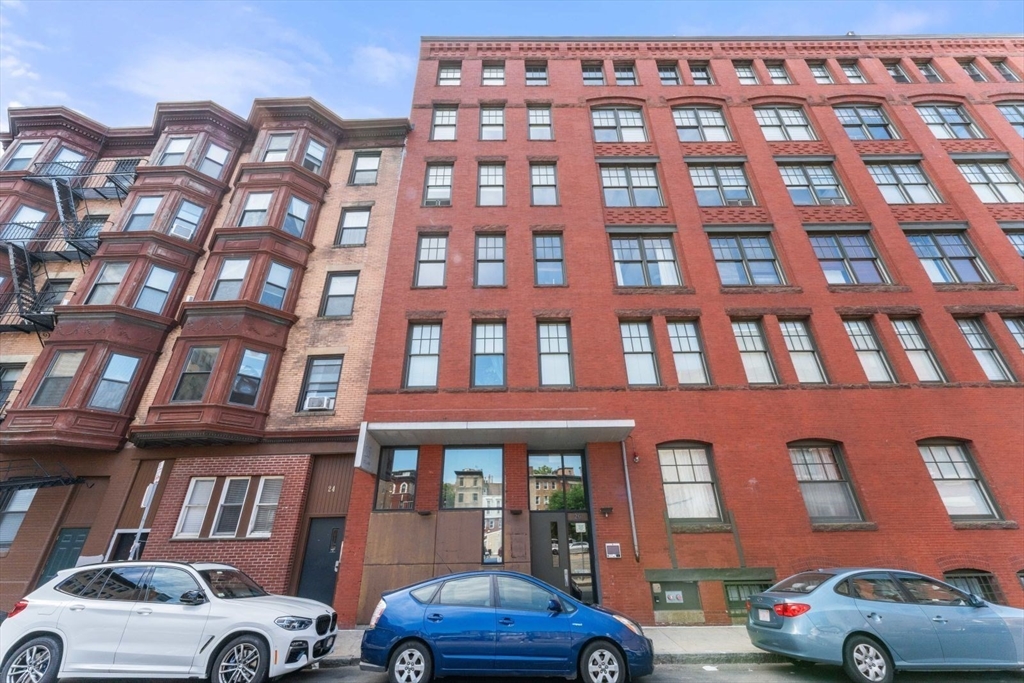 Studio bed, 1 bath apartment for rent at 26 Stillman St Unit 4-5, North End — photo 12 of 13