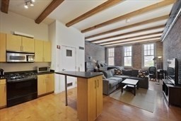 Studio bed, 1 bath apartment for rent at 26 Stillman St Unit 4-5, North End — photo 1 of 13