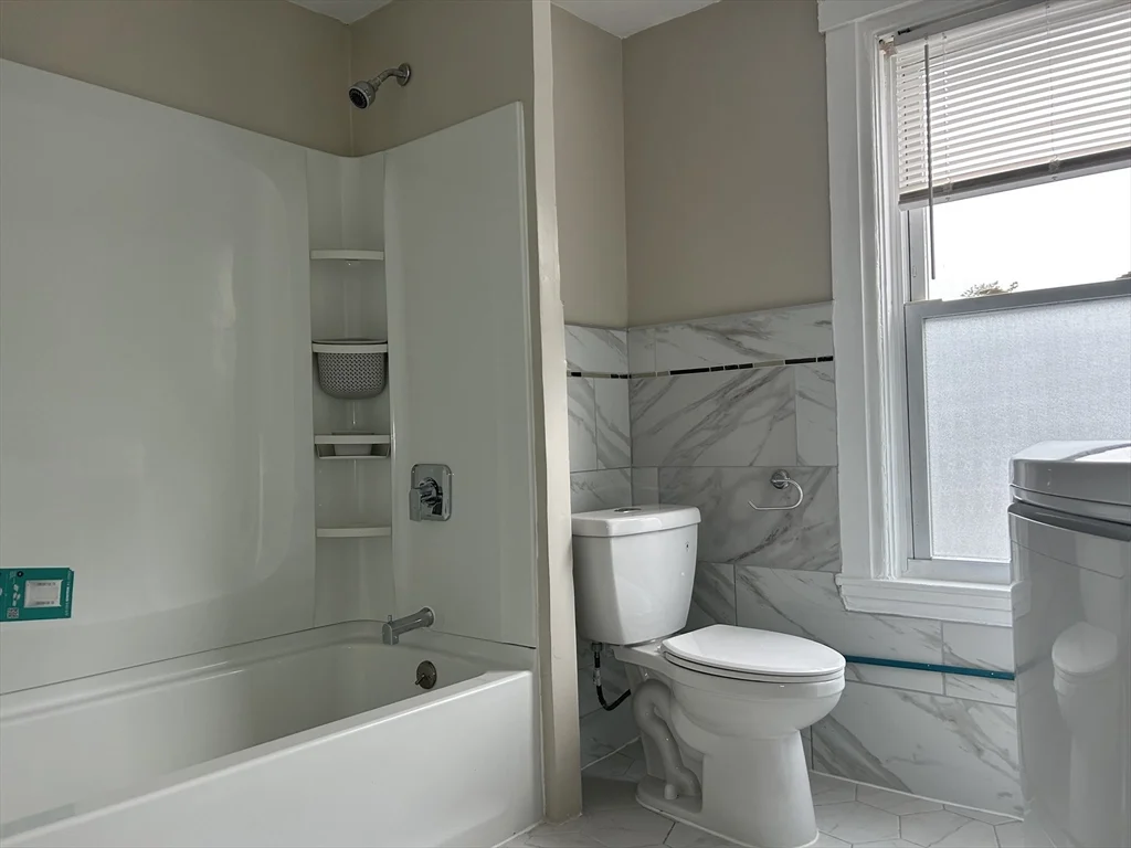 2 bed, 1 bath apartment for rent at 26 Summer St Unit 2, Leominster — photo 5 of 14